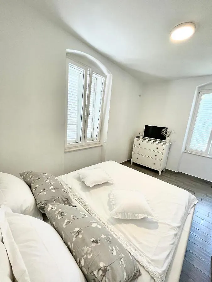 Apartment Zane Bacvice Split